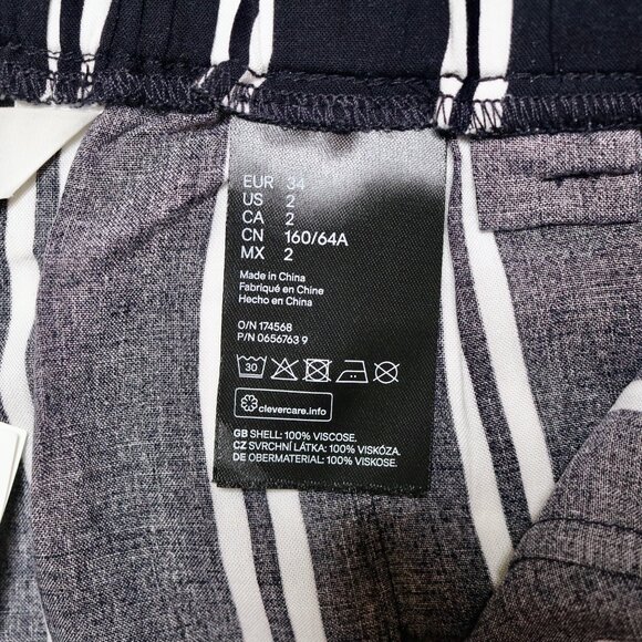 H&M Women's Black and White Striped Shorts with Pockets, size US 2 - Picture 9 of 9